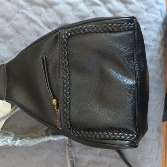 TIME AND TRU BACKPACK CROSSBODY BAG BLACK - Picture 4 of 5